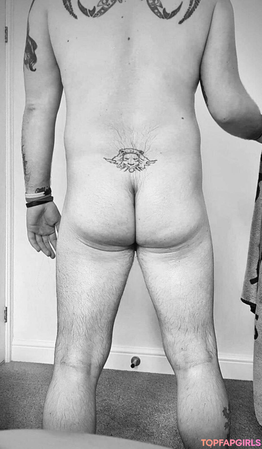 Foto di nudo di fuga di OnlyFans di Piperandbearded #39 Foto di nudo di fuga di OnlyFans di Piperandbearded #39
