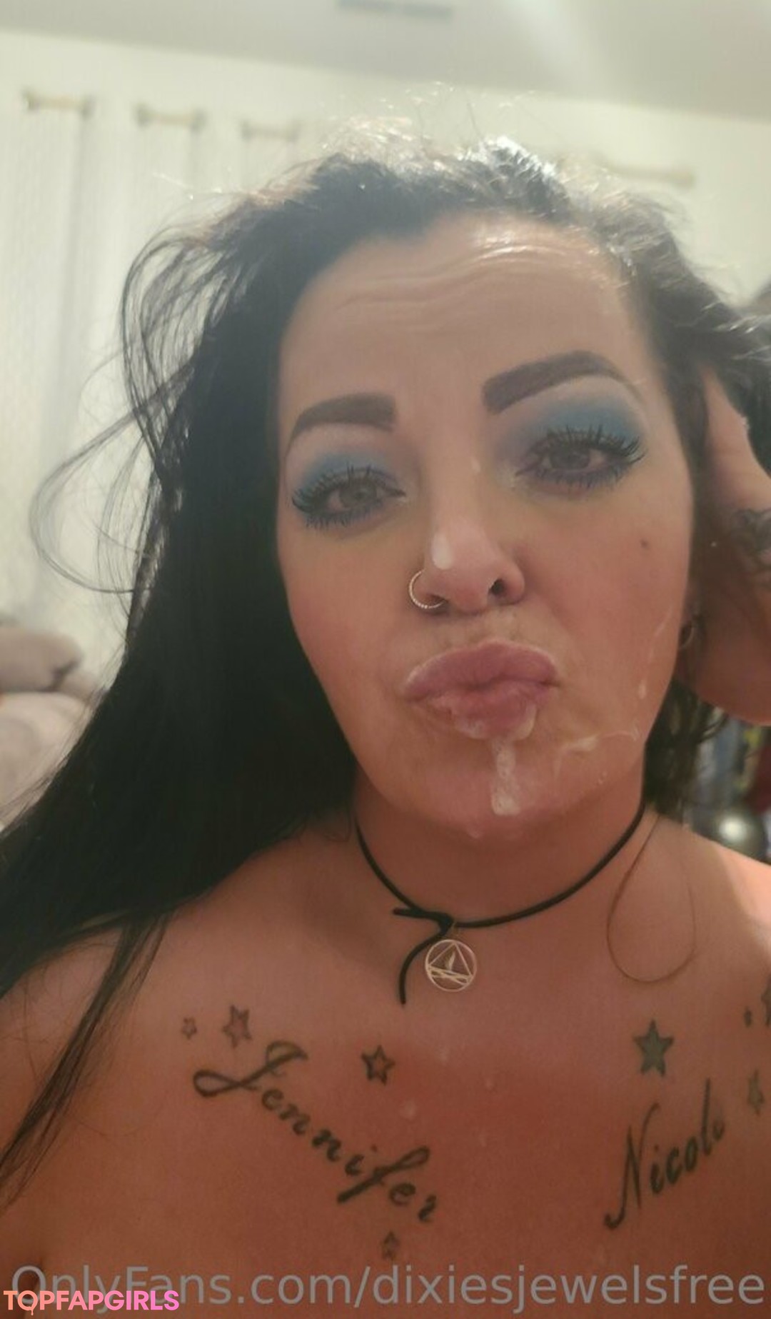 Foto di nudo di fuga di OnlyFans di Dixiesjewelsfree #110 Foto di nudo di fuga di OnlyFans di Dixiesjewelsfree #110