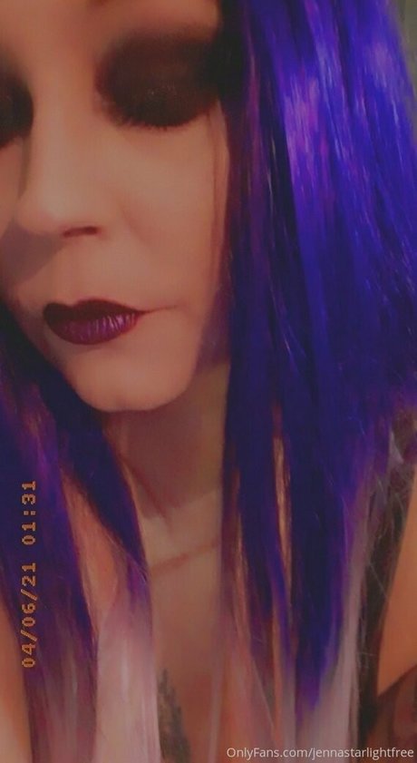 Foto di nudo di fuga di OnlyFans di Jennastarlightfree