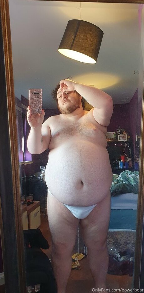 Foto di nudo di fuga di OnlyFans di Powerboar
