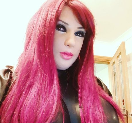 Foto di nudo di fuga di OnlyFans di Evelyndoll