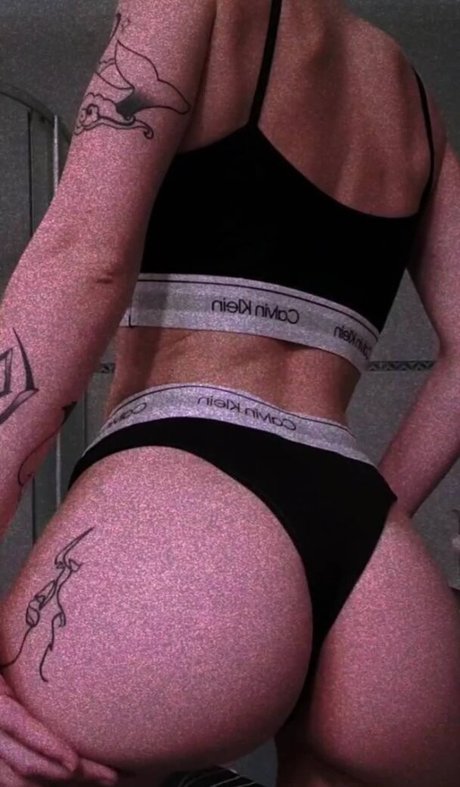 Foto di nudo di fuga di OnlyFans di Overdose Weed