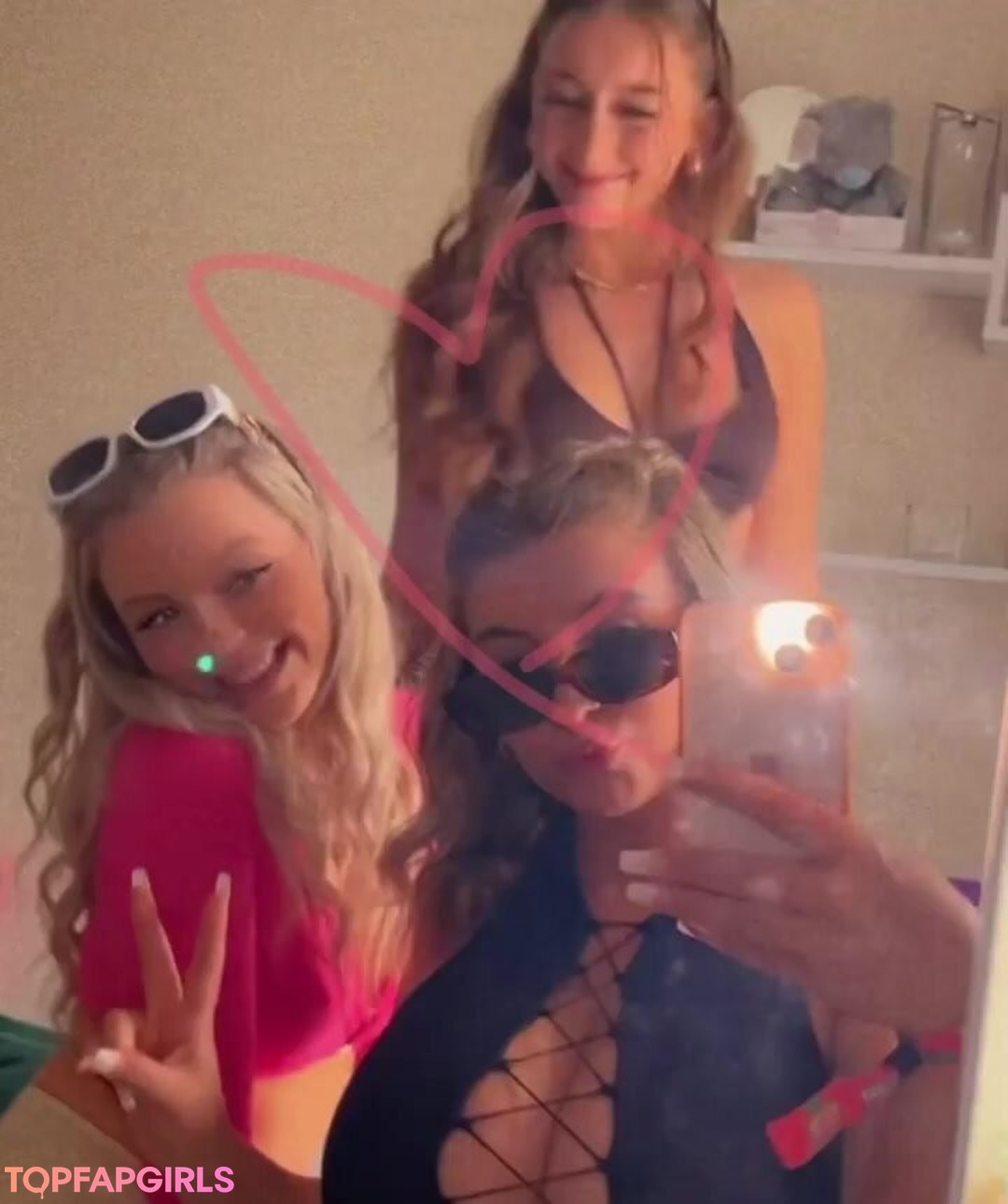 Foto di nudo di fuga di OnlyFans di Jazmineblouise #15 Foto di nudo di fuga di OnlyFans di Jazmineblouise #15