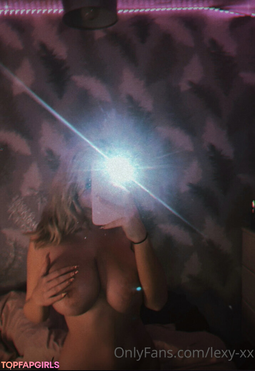 Foto di nudo di fuga di OnlyFans di Jazmineblouise #94 Foto di nudo di fuga di OnlyFans di Jazmineblouise #94