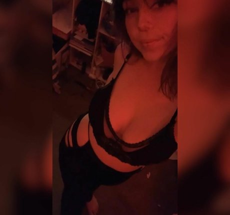 Foto di nudo di fuga di OnlyFans di Daisyy Mayyy