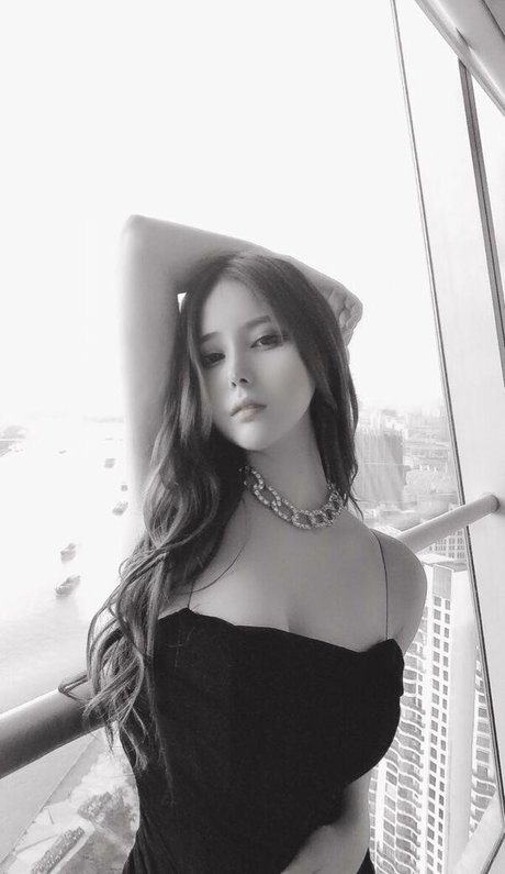 Foto di nudo di fuga di OnlyFans di Lydia Yuna