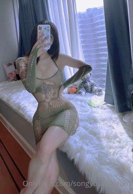 Foto di nudo di fuga di OnlyFans di Songyuxin Hitomi