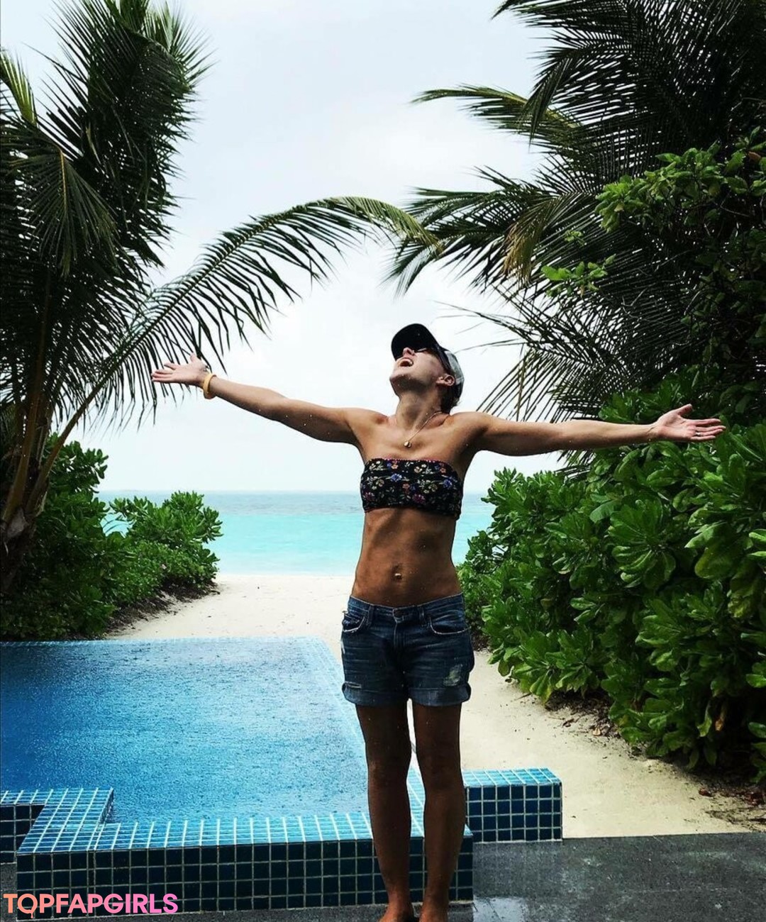 Foto di nudo di fuga di OnlyFans di Emma Willis #43 Foto di nudo di fuga di OnlyFans di Emma Willis #43