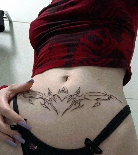 Foto di nudo di fuga di OnlyFans di Tightgoth