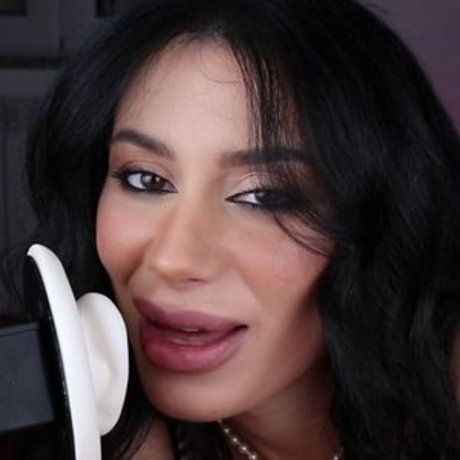 Ellie Alien Asmr