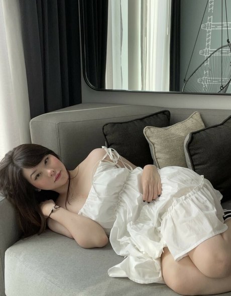 Foto di nudo di fuga di OnlyFans di Julia Nakamura