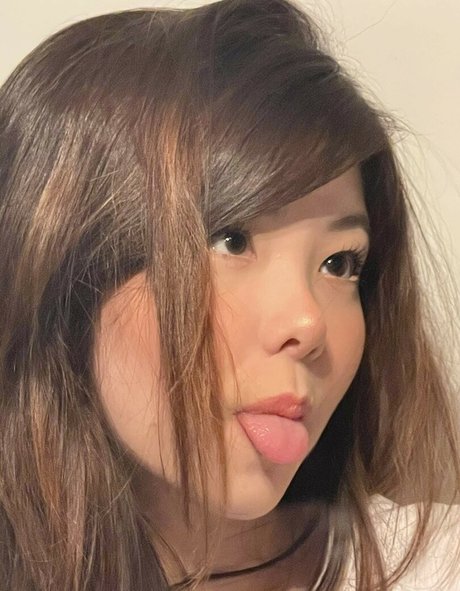 Foto di nudo di fuga di OnlyFans di Julia Nakamura