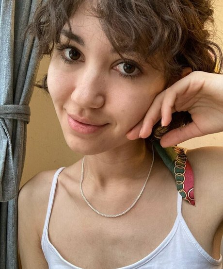Adorable dina