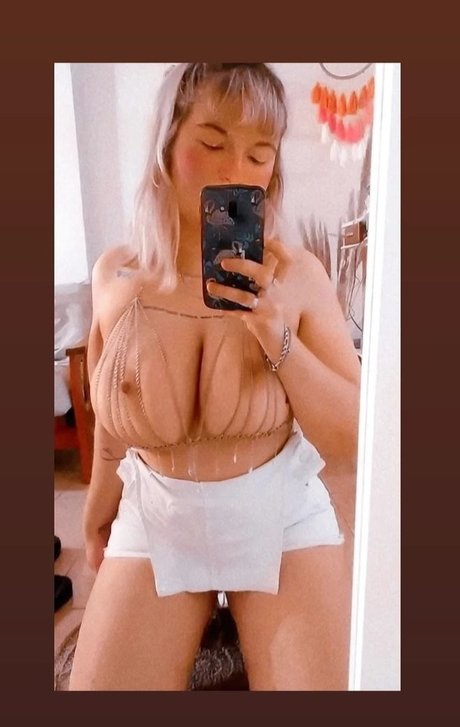 Foto di nudo di fuga di OnlyFans di Clemenbujazha
