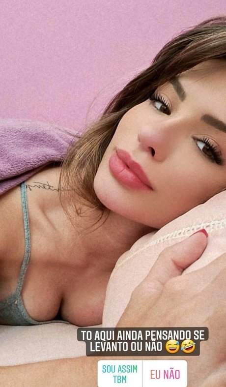 Foto di nudo di fuga di OnlyFans di Bruna Movio
