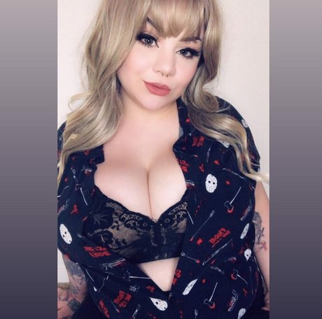 Foto di nudo di fuga di OnlyFans di Spooky