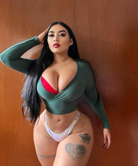 Foto di nudo di fuga di OnlyFans di Michbaezoficial
