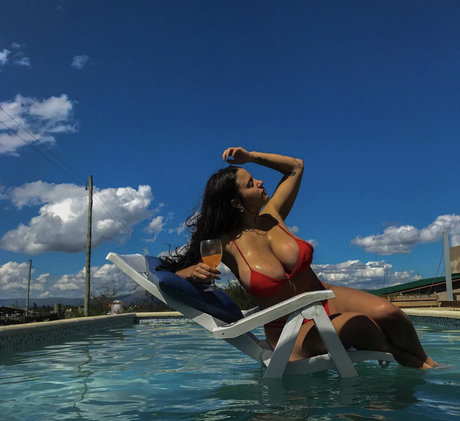 Foto di nudo di fuga di OnlyFans di Antonela Tomatis