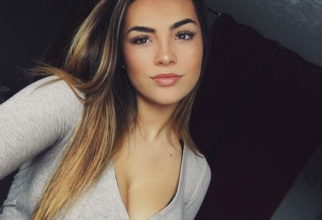 Foto di nudo di fuga di OnlyFans di Kylie Manue