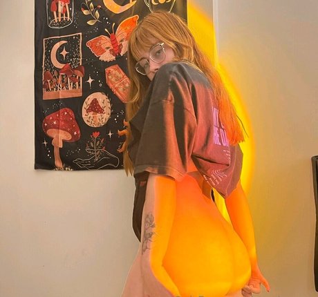 Foto di nudo di fuga di OnlyFans di Bbyflowers