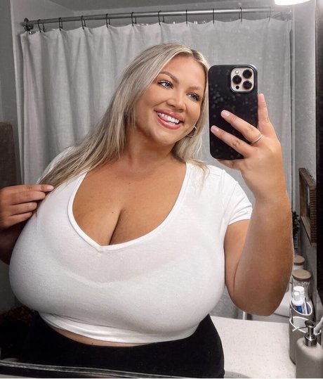 Foto di nudo di fuga di OnlyFans di Hayden Buchko