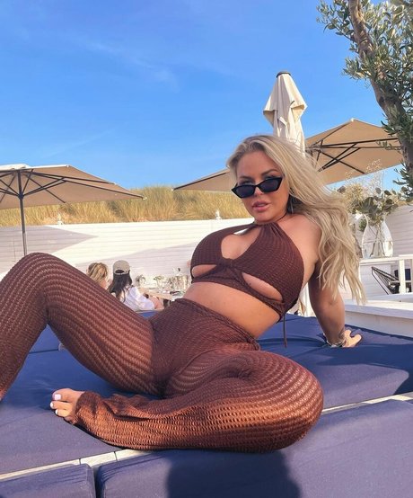 Foto di nudo di fuga di OnlyFans di Yana Daems