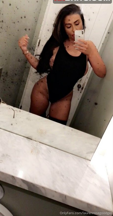 Foto di nudo di fuga di OnlyFans di Lauren Rose Goodger