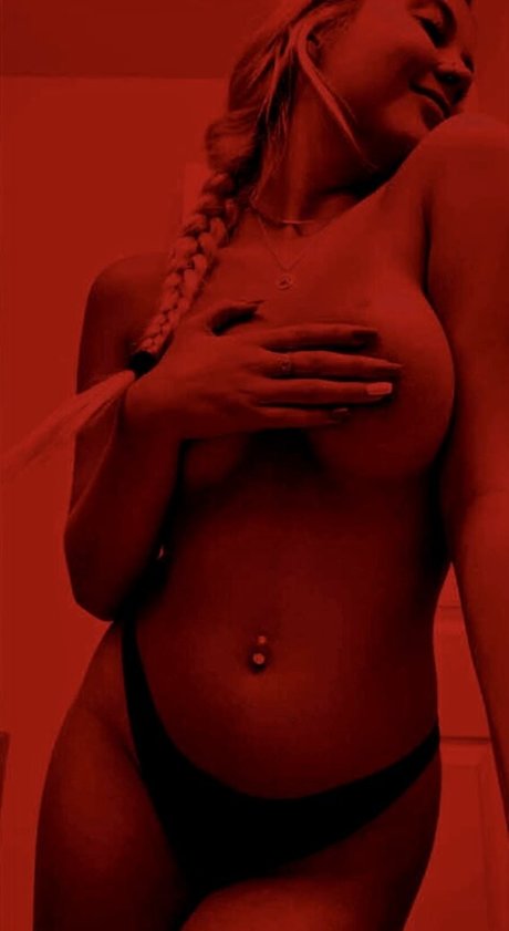 Foto di nudo di fuga di OnlyFans di Christen Whitman