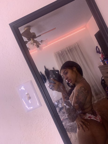 Foto di nudo di fuga di OnlyFans di Og Leah Swanky