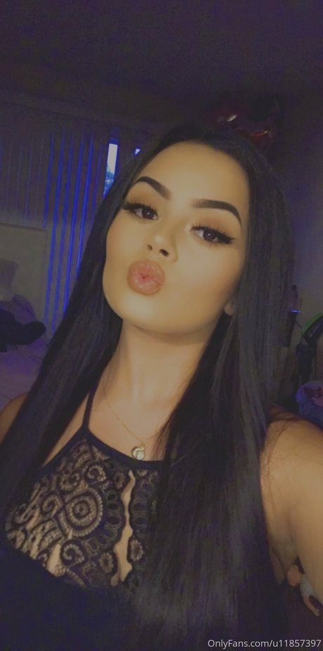 Foto di nudo di fuga di OnlyFans di Taniavega