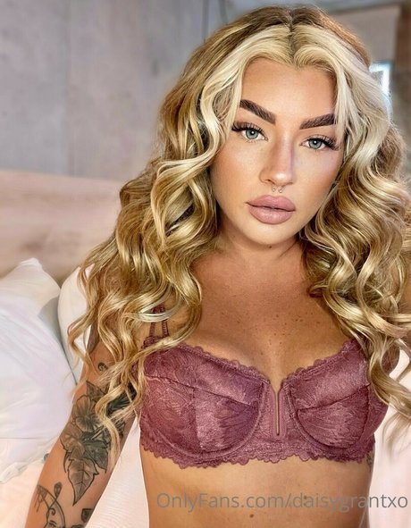 Foto di nudo di fuga di OnlyFans di Daisygrantxo