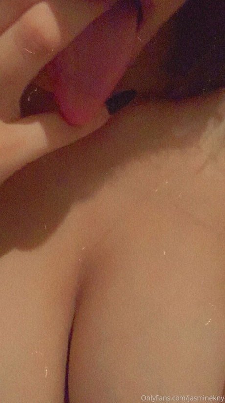 Foto di nudo di fuga di OnlyFans di Jasminekny