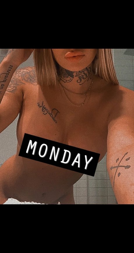 Foto di nudo di fuga di OnlyFans di Elodie Baillargeon Roy