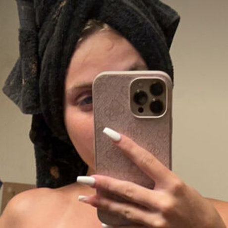 Foto di nudo di fuga di OnlyFans di Urfavoritesnowbunnyyy