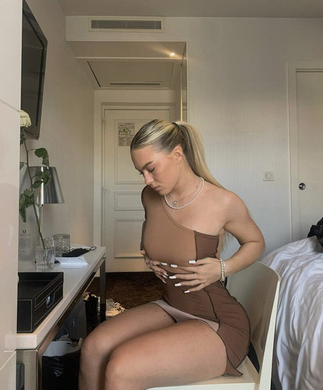 Foto di nudo di fuga di OnlyFans di Hannabaumnn