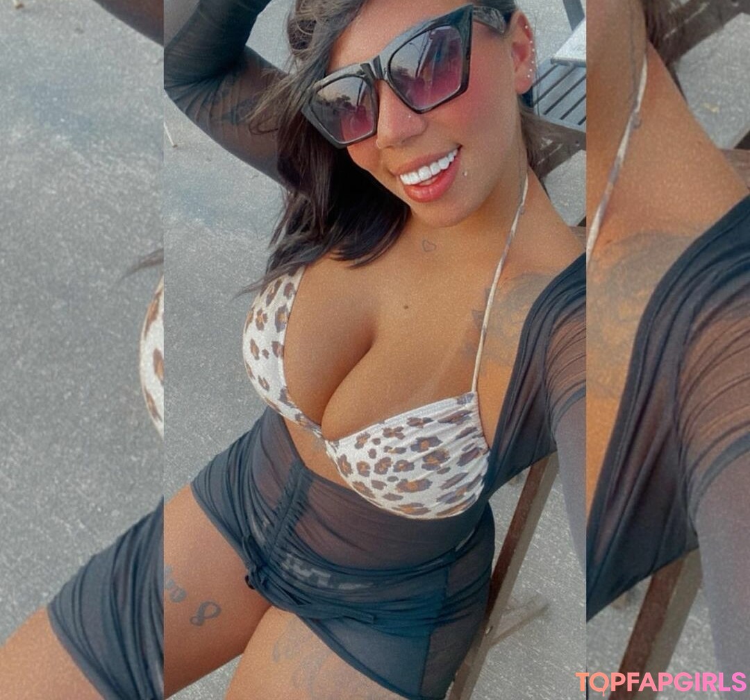 Foto di nudo di fuga di OnlyFans di Mila Cristie #3 Foto di nudo di fuga di OnlyFans di Mila Cristie #3