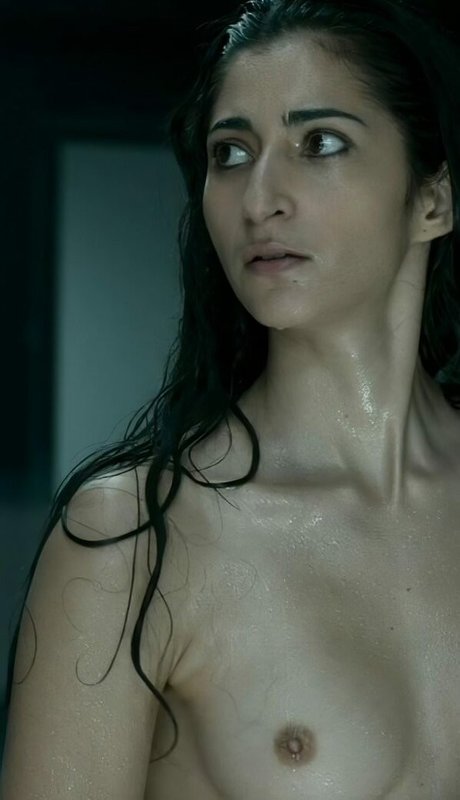 Alba Flores
