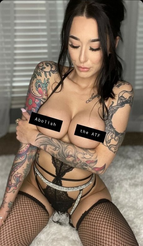 Foto di nudo di fuga di OnlyFans di Lindsay Laurent