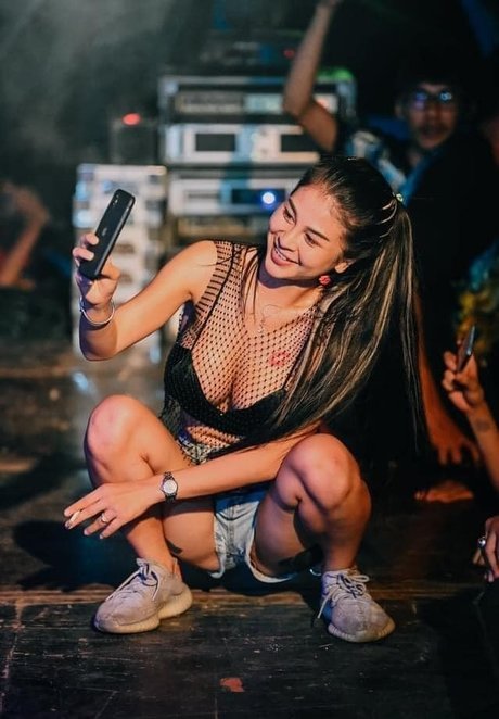 Oil Paphavee Chaimongkol