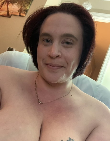 Foto di nudo di fuga di OnlyFans di Juicy June