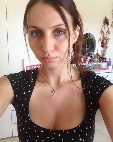 Foto di nudo di fuga di OnlyFans di Jennie Naz