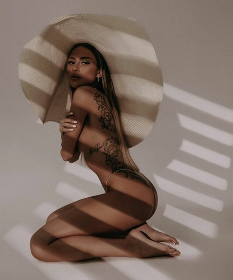 Foto di nudo di fuga di OnlyFans di Maryalexandrova