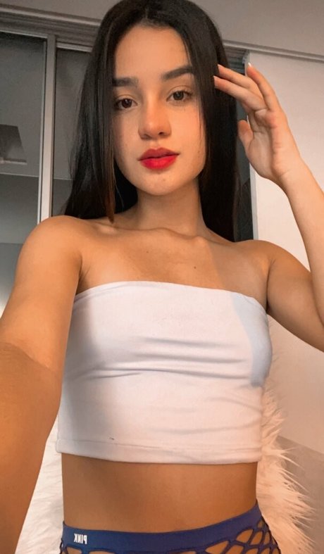 Foto di nudo di fuga di OnlyFans di Carolcor21