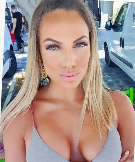 Foto di nudo di fuga di OnlyFans di Ioanna Maleskou
