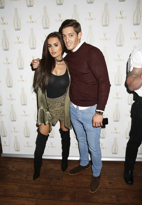Foto di nudo di fuga di OnlyFans di Amber Davies