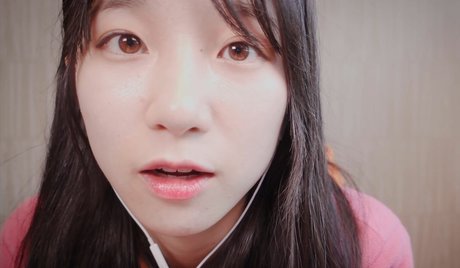 Foto di nudo di fuga di OnlyFans di Latte Asmr