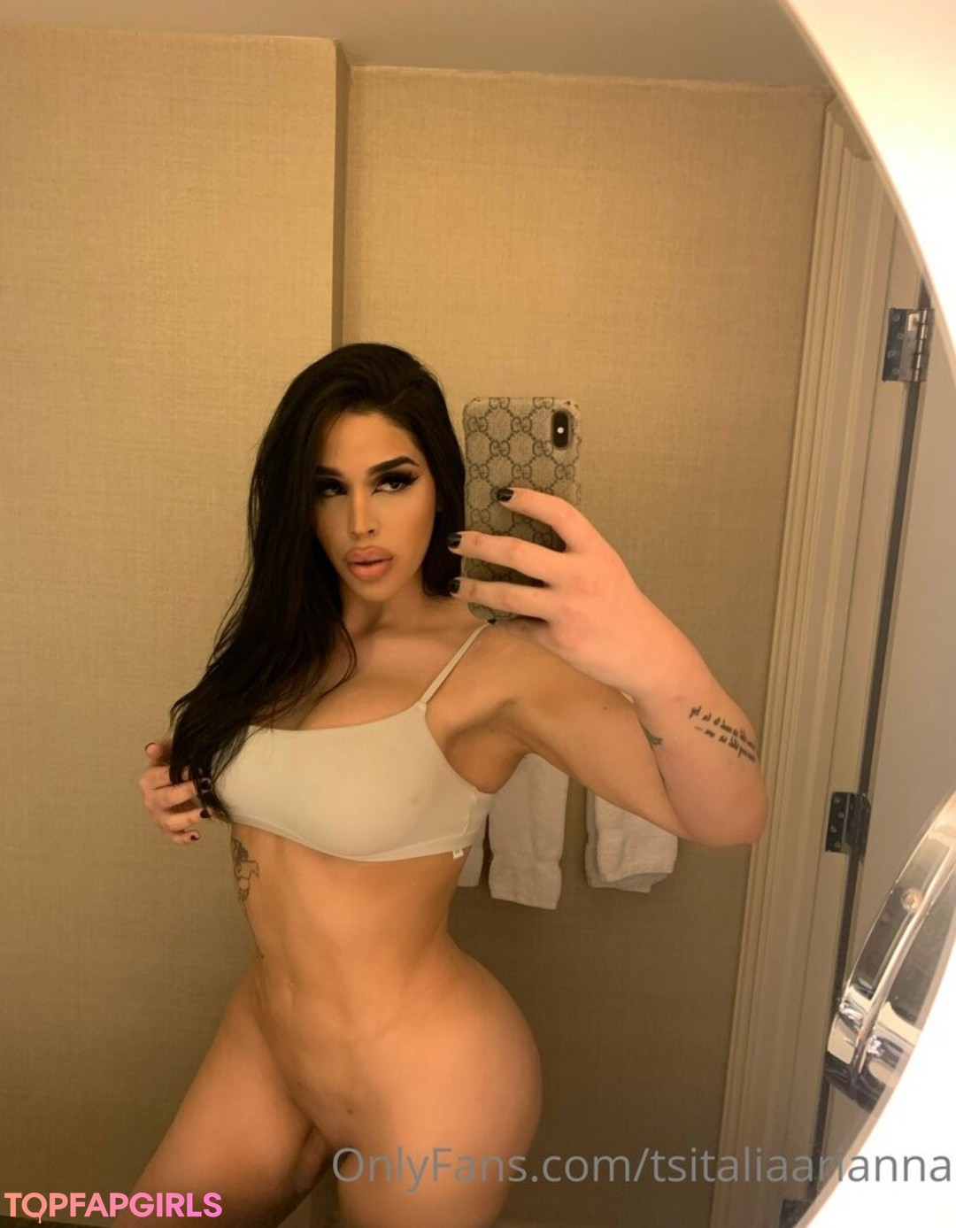 Foto di nudo di fuga di OnlyFans di Italia Arianna #8 Foto di nudo di fuga di OnlyFans di Italia Arianna #8