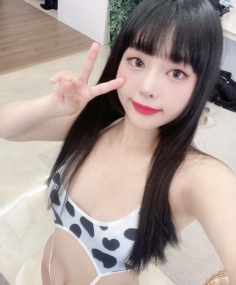 Foto di nudo di fuga di OnlyFans di Song Mina