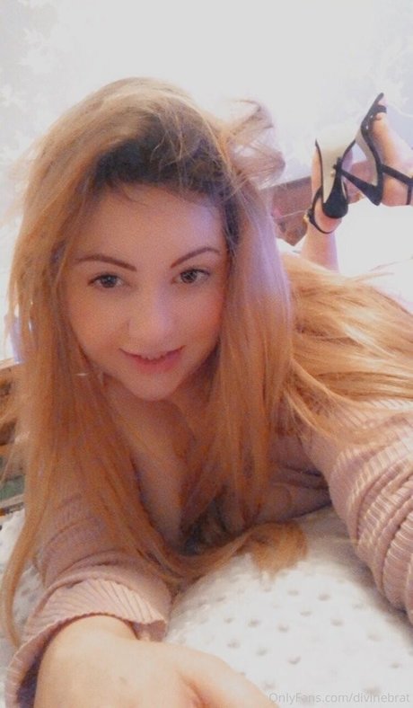 Foto di nudo di fuga di OnlyFans di Divinebrat