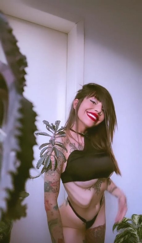 Foto di nudo di fuga di OnlyFans di Lellycristie